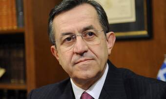 Ο ΝΙΚΟΣ ΝΙΚΟΛΟΠΟΥΛΟΣ ΣΗΜΕΡΑ ΣΤΗ ΒΟΥΛΗ ΖΗΤΗΣΕ ΝΑ ΕΛΕΓΞΟΥΝ ΤΗΝ ΣΥΖΥΓΟ ΤΟΥ ΣΤΟΥΡΝΑΡΑ!