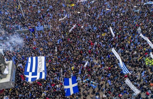 Οι επείγουσες κοινωνικές και ιστορικές ανάγκες αποτελούν «μήτρα» κομμάτων