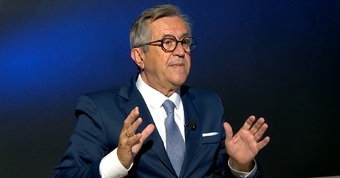 Το Ιδεολογικό Χάος της Νέας Δημοκρατίας: Από «Μαγαζί» σε Ακταρμά με Λοβέρδο, Χωρίς Σαμαρά & Καραμανλή!