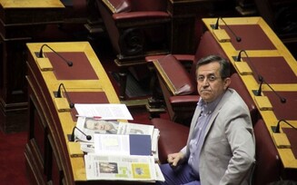 Παράθυρο επιστροφής στη ΝΔ από τον Νικολόπουλο Στο πλευρό του Απόστολου Τζιτζικώστα ο βουλευτής Αχαΐας