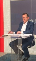 Νίκος Νικολόπουλος: Θα επιστρέψουν η «Παραγωγή» και ο ΣΚΑΪ τα λεφτά  από τα SMS και τα τηλεφωνήματα;