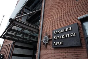 Όταν το πατριωτικό καθήκον συγκρούεται με τους «προσκυνημένους»!