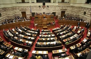 Βαριές καταγγελίες στη Βουλή για Λάτση και Μπόμπολα!