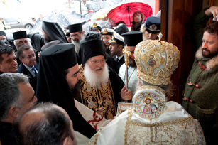 Λαμπρή υποδοχή της Τιμίας Ζώνης της Παναγίας στο Αντίρριο